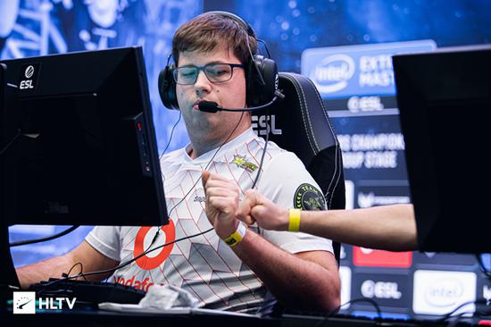 karrigan：教练位BUG的处理方式真的很蠢