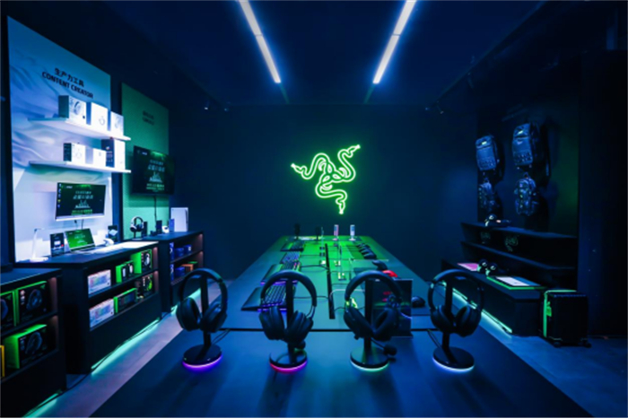 广州玩家的双节礼物，雷蛇授权体验店盛大开业177.jpg